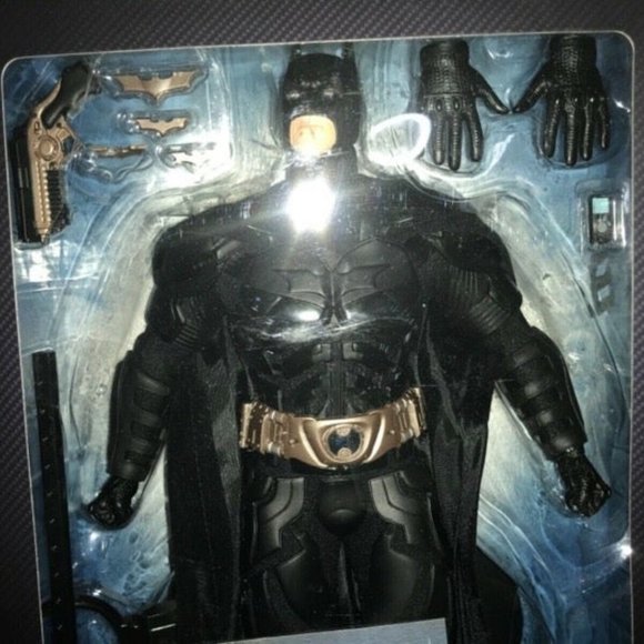 Batman 1/6 Scale Deluxe Collector Figure-The Dark Knight - Picture 5 of 11